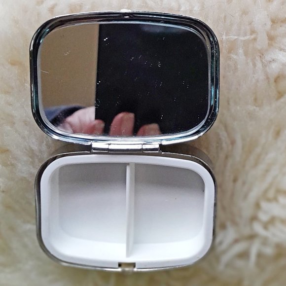 Silver Dragonfly Pillbox with Bling (purplish blue stones) - Picture 3 of 3